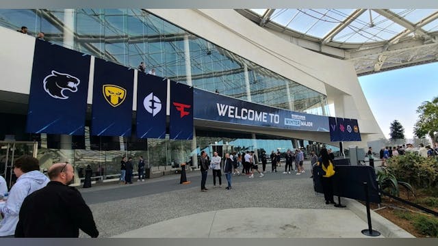 ロケットリーグ5000時間プレイした人が世界大会に行きました。